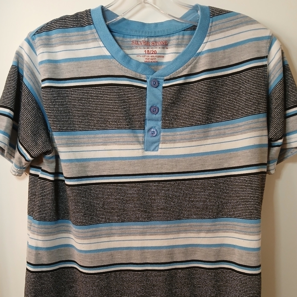 #207 Silver Stone Collection Boys Stripped T-Shirt Size 18/20